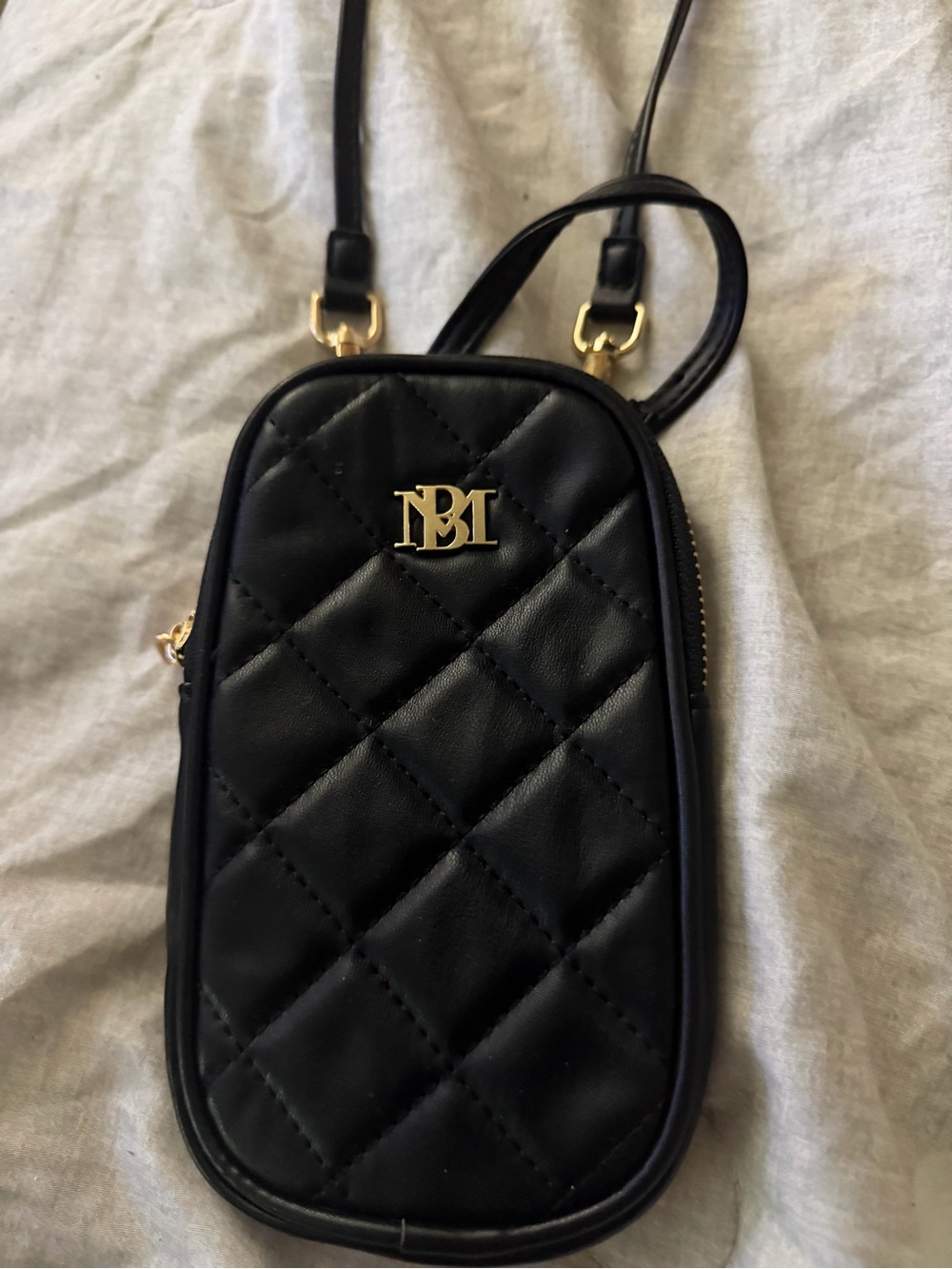 Black Badgley Mischka Quilted Crossbody Phone Bag